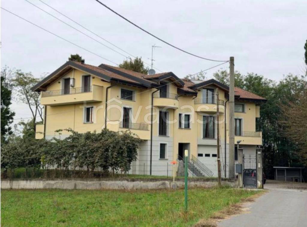 appartamento in vendita a Cassago Brianza in zona Tremoncino