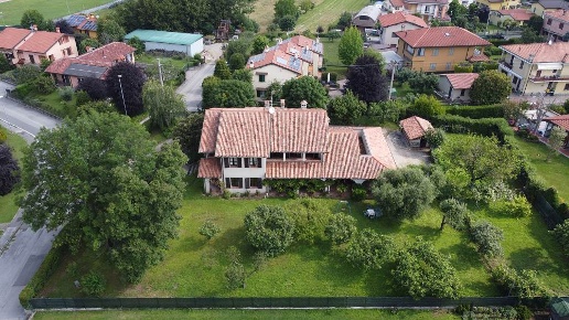 casa indipendente in vendita a Cassago Brianza in zona Tremoncino