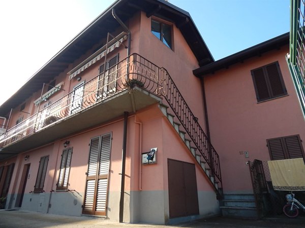 appartamento in vendita a Cassago Brianza in zona Tremoncino