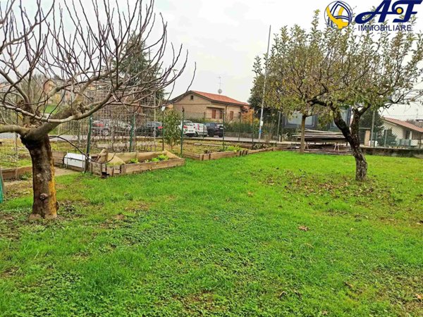 casa indipendente in vendita a Cassago Brianza in zona Tremoncino