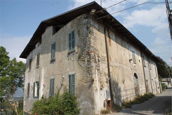 appartamento in vendita a Castello di Brianza