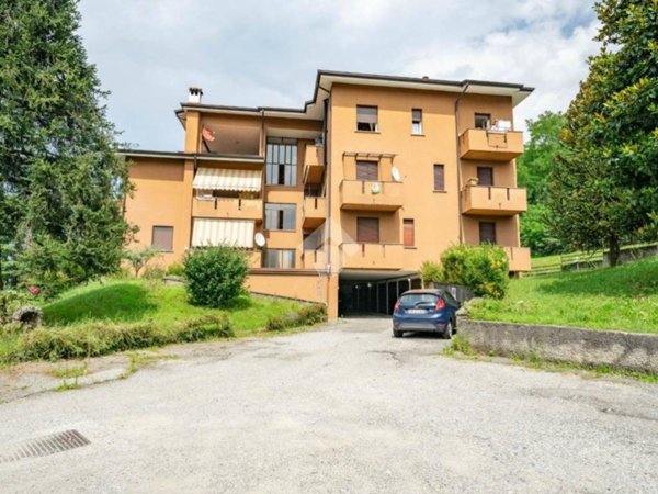 appartamento in vendita a Castello di Brianza in zona Cologna