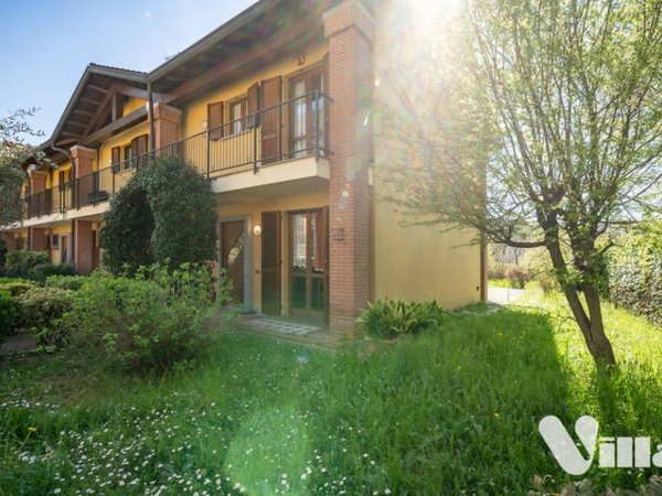 casa indipendente in vendita a Castello di Brianza in zona Cologna