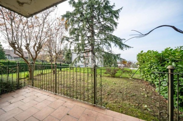 appartamento in vendita a Castello di Brianza in zona Brianzola