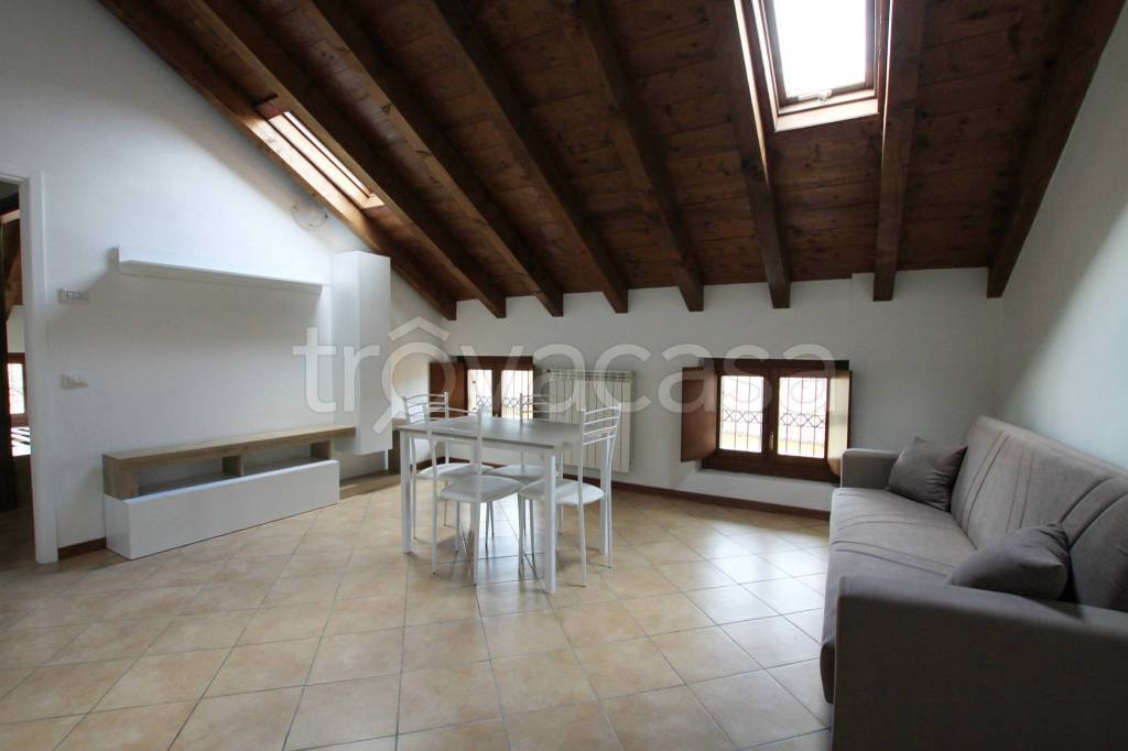 appartamento in vendita a Castello di Brianza