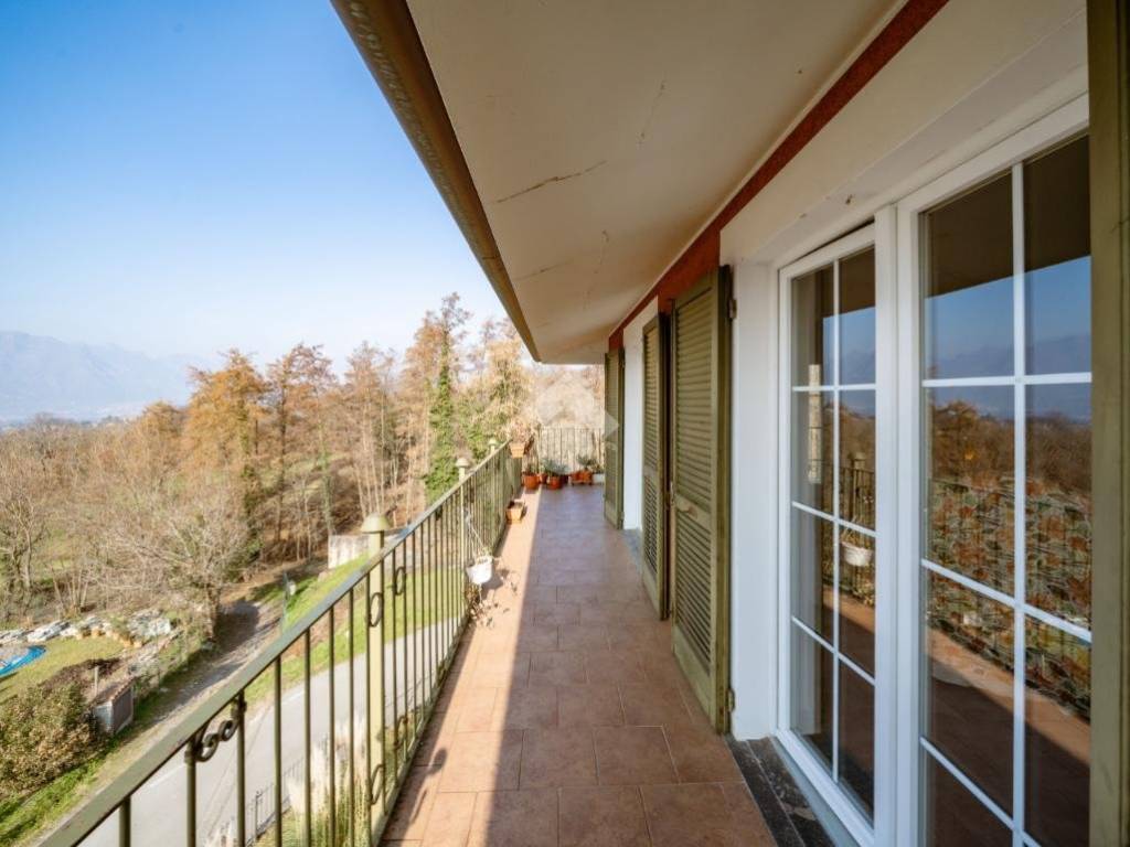 appartamento in vendita a Castello di Brianza in zona Brianzola