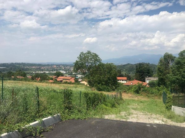 terreno edificabile in vendita a Castello di Brianza in zona Brianzola