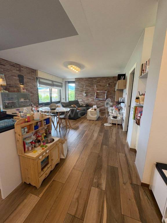 appartamento in vendita a Castello di Brianza