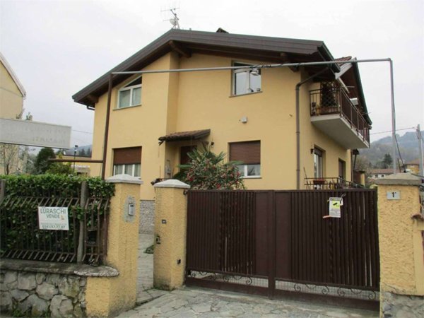 casa indipendente in vendita a Castello di Brianza
