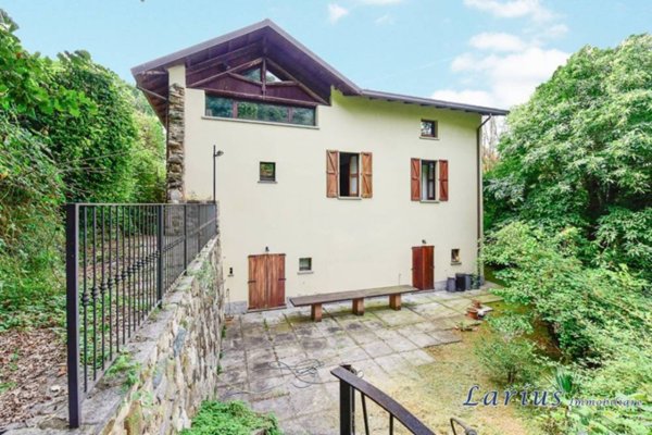 appartamento in vendita a Castello di Brianza