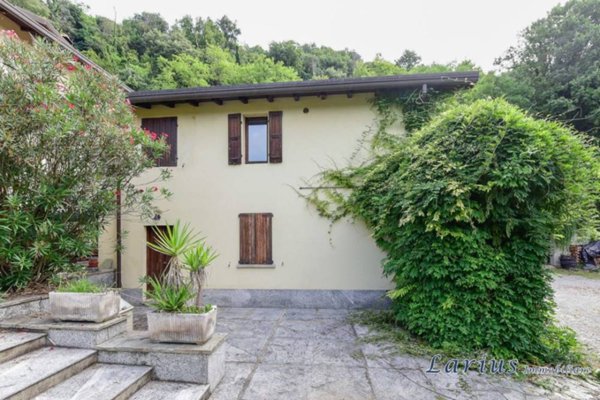 casa indipendente in vendita a Castello di Brianza