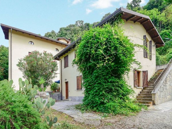 casa indipendente in vendita a Castello di Brianza in zona Cologna