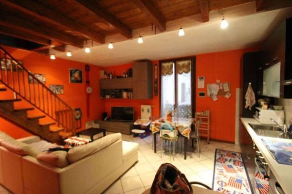 appartamento in vendita a Castello di Brianza