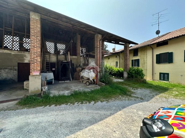 appartamento in vendita a Castello di Brianza