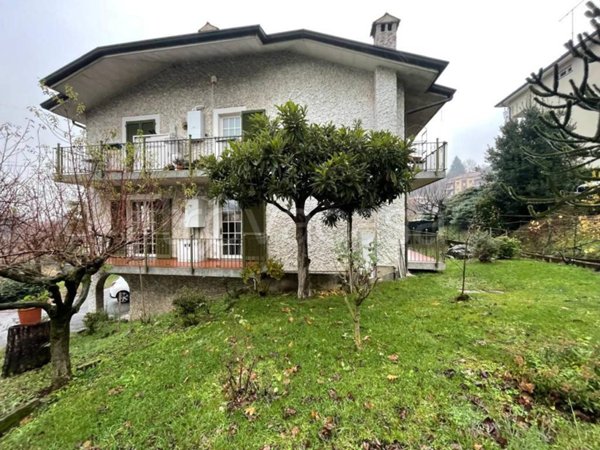 appartamento in vendita a Castello di Brianza