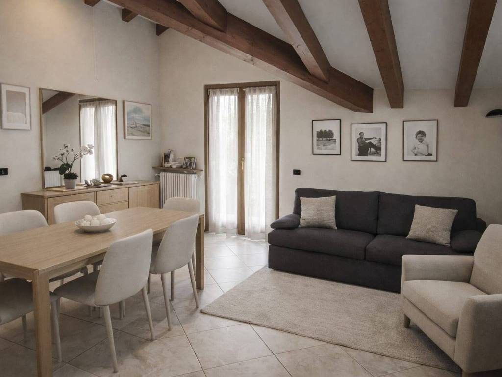 appartamento in vendita a Castello di Brianza in zona Brianzola