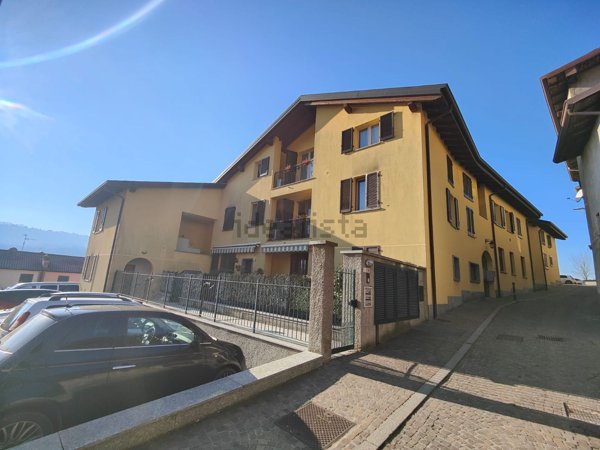 appartamento in vendita a Castello di Brianza