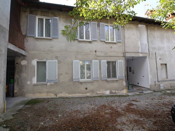 appartamento in vendita a Castello di Brianza in zona Cologna