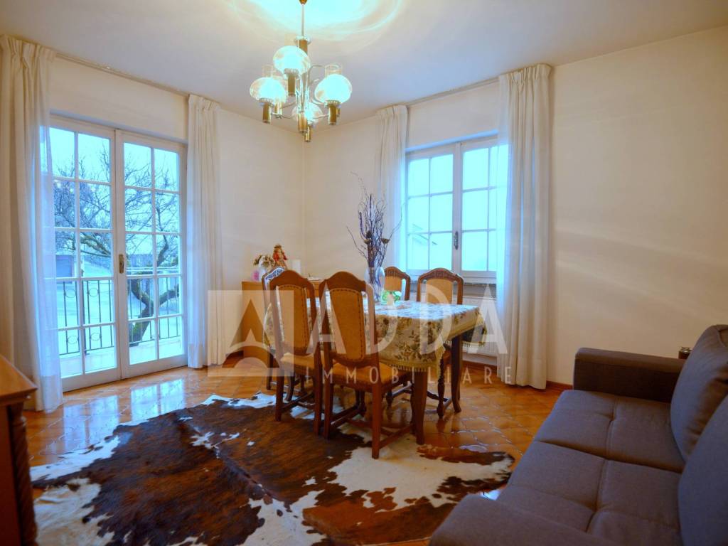 appartamento in vendita a Castello di Brianza