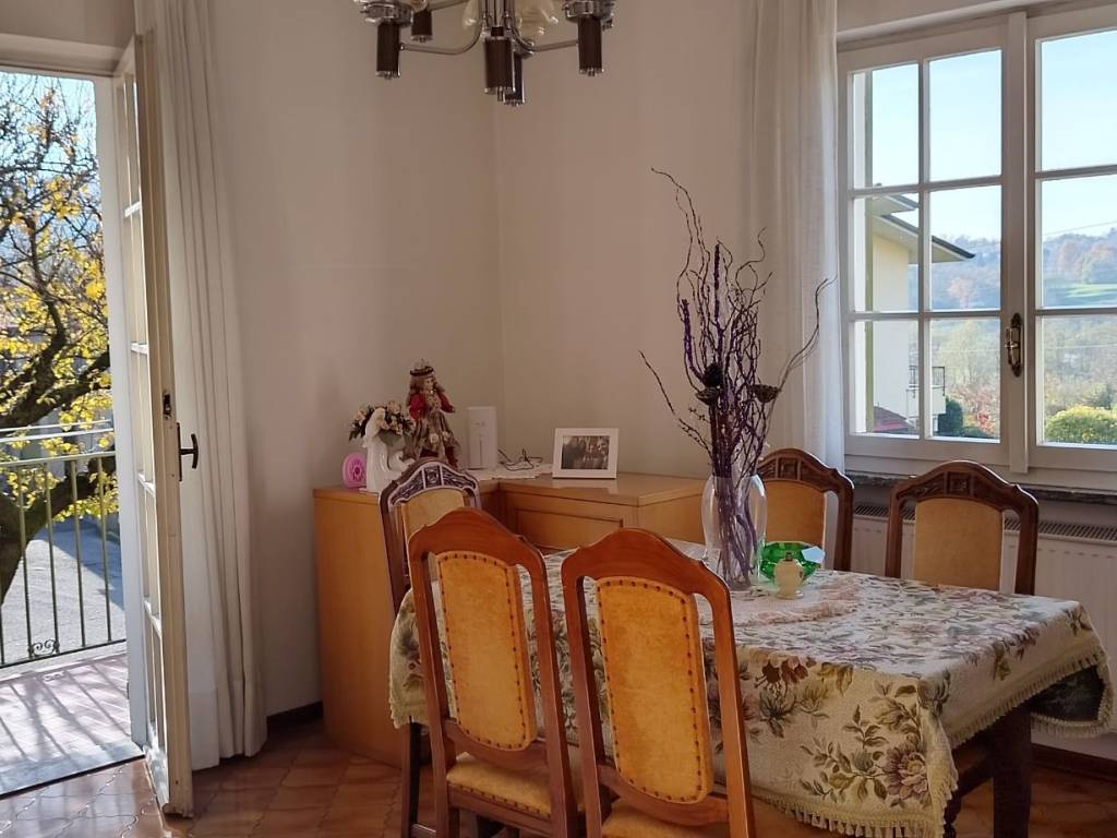 appartamento in vendita a Castello di Brianza