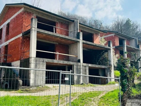 casa indipendente in vendita a Castello di Brianza in zona Cologna