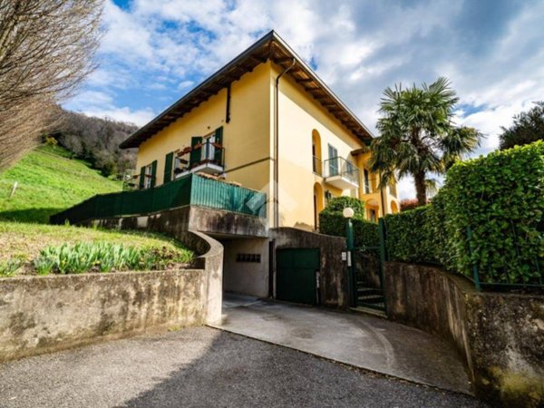 appartamento in vendita a Castello di Brianza