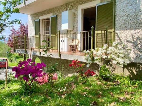 appartamento in vendita a Castello di Brianza in zona Cologna