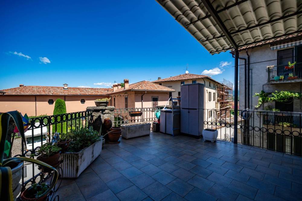 appartamento in vendita a Castello di Brianza
