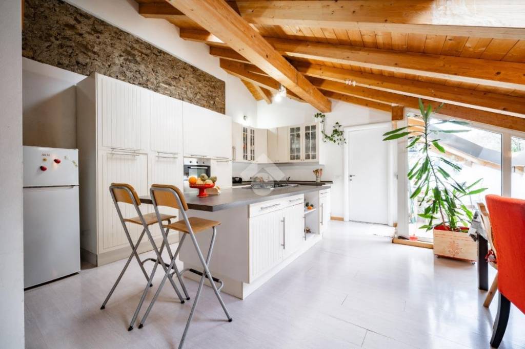 appartamento in vendita a Castello di Brianza
