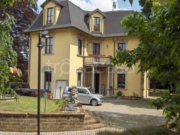 casa indipendente in vendita a Cernusco Lombardone