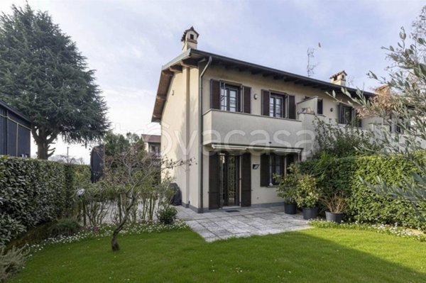 casa indipendente in vendita a Cernusco Lombardone