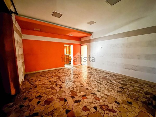 negozio in vendita a Cernusco Lombardone