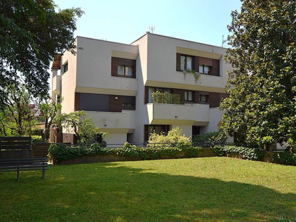 casa indipendente in vendita a Cernusco Lombardone