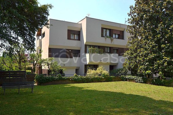 casa indipendente in vendita a Cernusco Lombardone