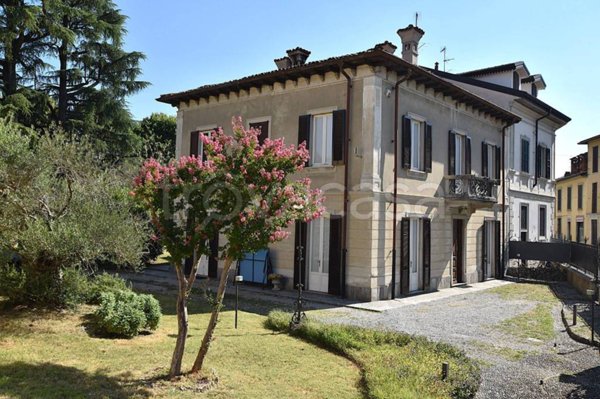 casa indipendente in vendita a Cernusco Lombardone