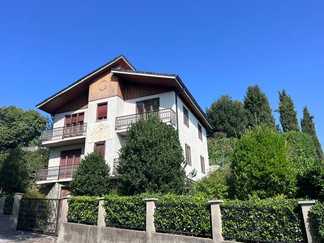 casa indipendente in vendita a Cernusco Lombardone