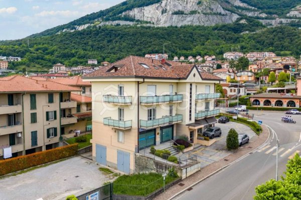 appartamento in vendita a Cesana Brianza