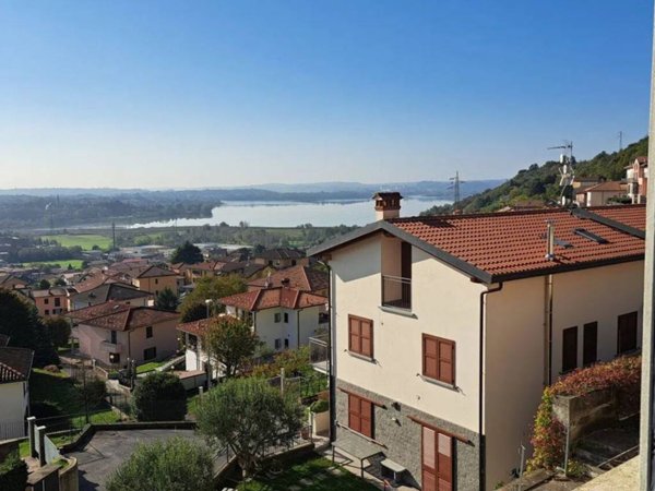 appartamento in vendita a Cesana Brianza