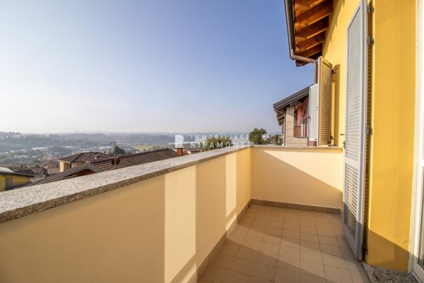 appartamento in vendita a Cesana Brianza