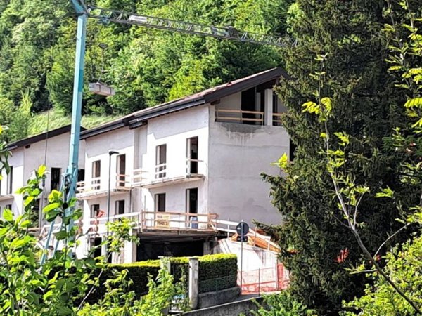 appartamento in vendita a Cesana Brianza