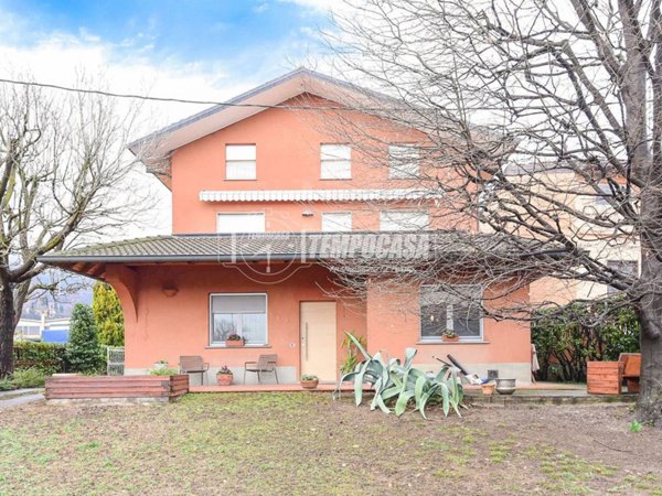 casa indipendente in vendita a Cesana Brianza