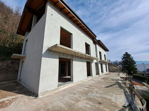 appartamento in vendita a Cesana Brianza