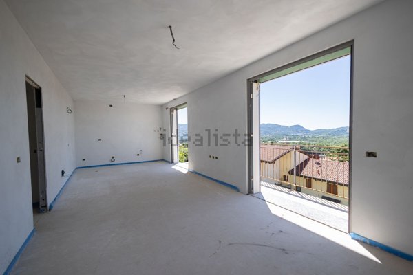 appartamento in vendita a Cesana Brianza