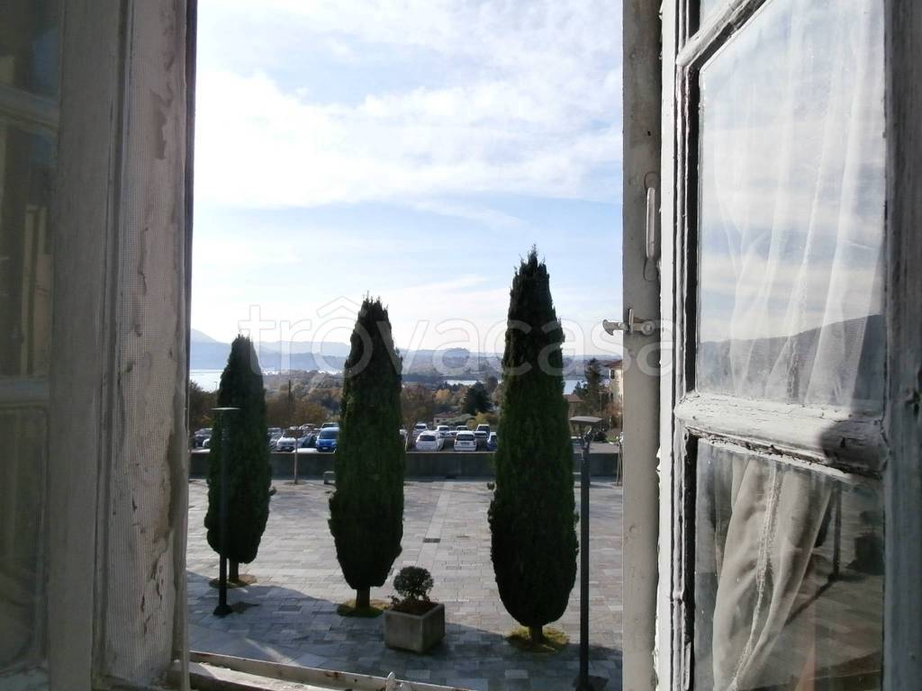 casa indipendente in vendita a Civate