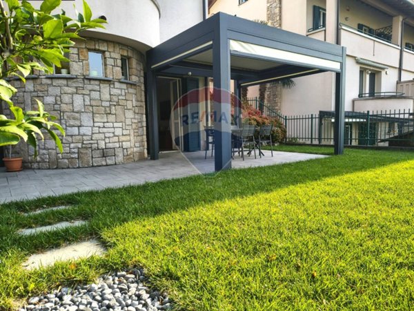 casa indipendente in vendita a Civate