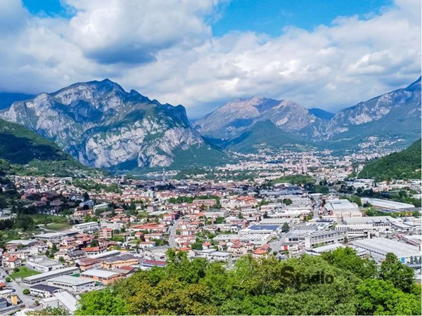 terreno agricolo in vendita a Civate in zona Isella