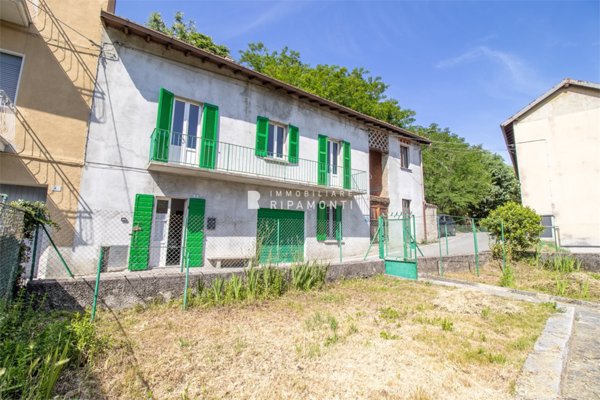 casa indipendente in vendita a Civate