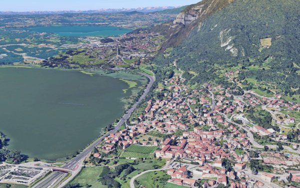 appartamento in vendita a Civate in zona Isella