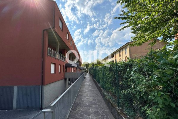 appartamento in vendita a Civate in zona Isella