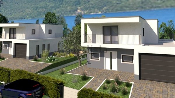 casa indipendente in vendita a Colico